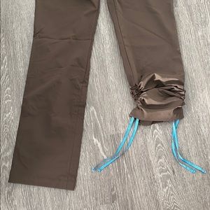 Nwt- Under Armour Exercise Yoga Woodbrick pants Sz 8/M - rouched pants